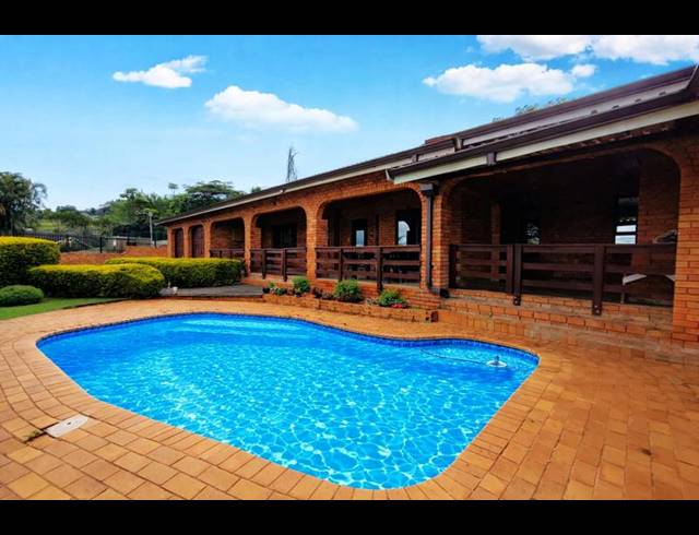 6 BEDROOM HOUSE FOR SALE IN CHASE VALLEY